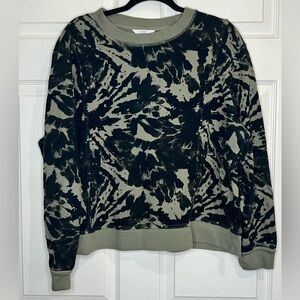 Time and Tru Women's Print Sweatshirt - Green & Black- Size XL (16-18)